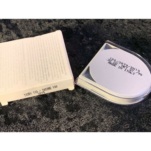 Mary Kay Timewise Dual-Coverage Powder Foundation - Picture 2 of 4